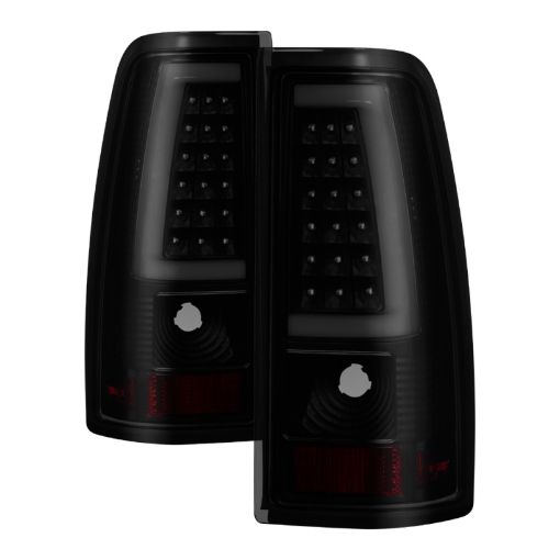 Bild på xTune Chevy Silverado 150025003500 99 - 02 Version 3 Tail Lights Black Smoke ALT - ON - CS99V3 - LBLED - BSM