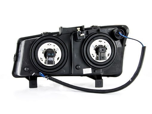 Bild på ANZO 2003 - 2006 Chevrolet Silverado 1500 Crystal Headlights w Halo Black