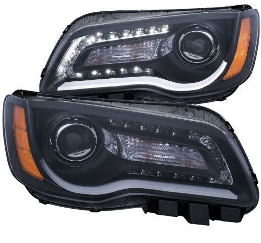 Bild på ANZO 2011 - 2014 Chrysler 300 Projector Headlights w Plank Style Design Black