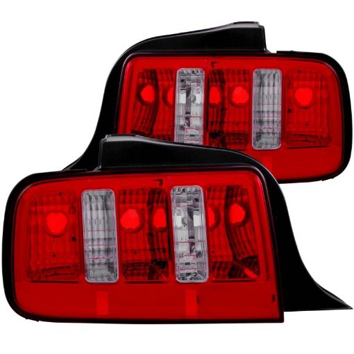 Bild på ANZO 2005 - 2009 Ford Mustang Taillights RedClear - 2010 Style