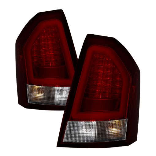 Bild på Spyder Chrysler 300C 08 - 10 V2 Light Bar LED Tail Lights - Red Clear ALT - YD - C308V2 - LED - RC