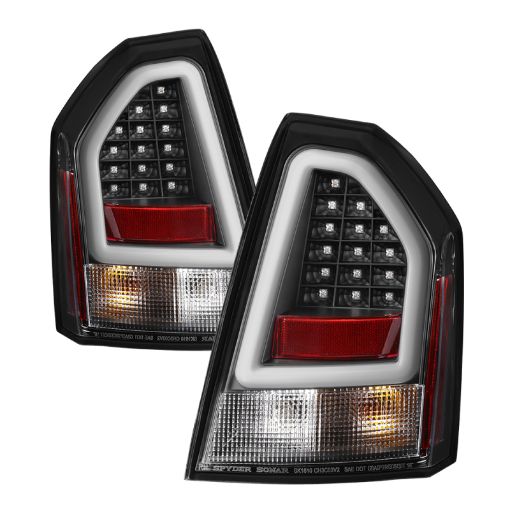 Bild på Spyder Chrysler 300C 05 - 07 V2 Light Bar LED Tail Lights - Black ALT - YD - C305V2 - LED - BK