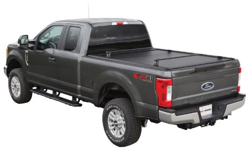 Bild på Pace Edwards 15 - 17 Chevy Colorado Crew Cab 5ft 2in Bed UltraGroove Metal