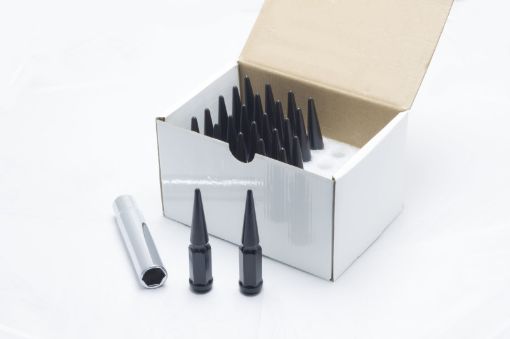 Bild på Wheel Mate Spiked Lug Nuts Set of 24 - Black 14x1.50