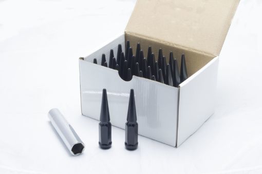 Bild på Wheel Mate Spiked Lug Nuts Set of 32 - Black 14x1.50