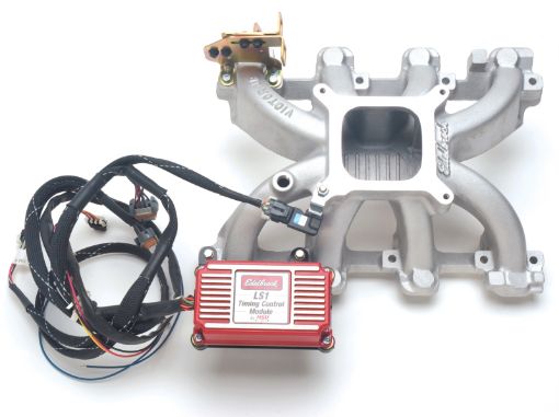 Bild på Edelbrock Manifold LS1 Victor Jr EFI to Carbureted Conversion